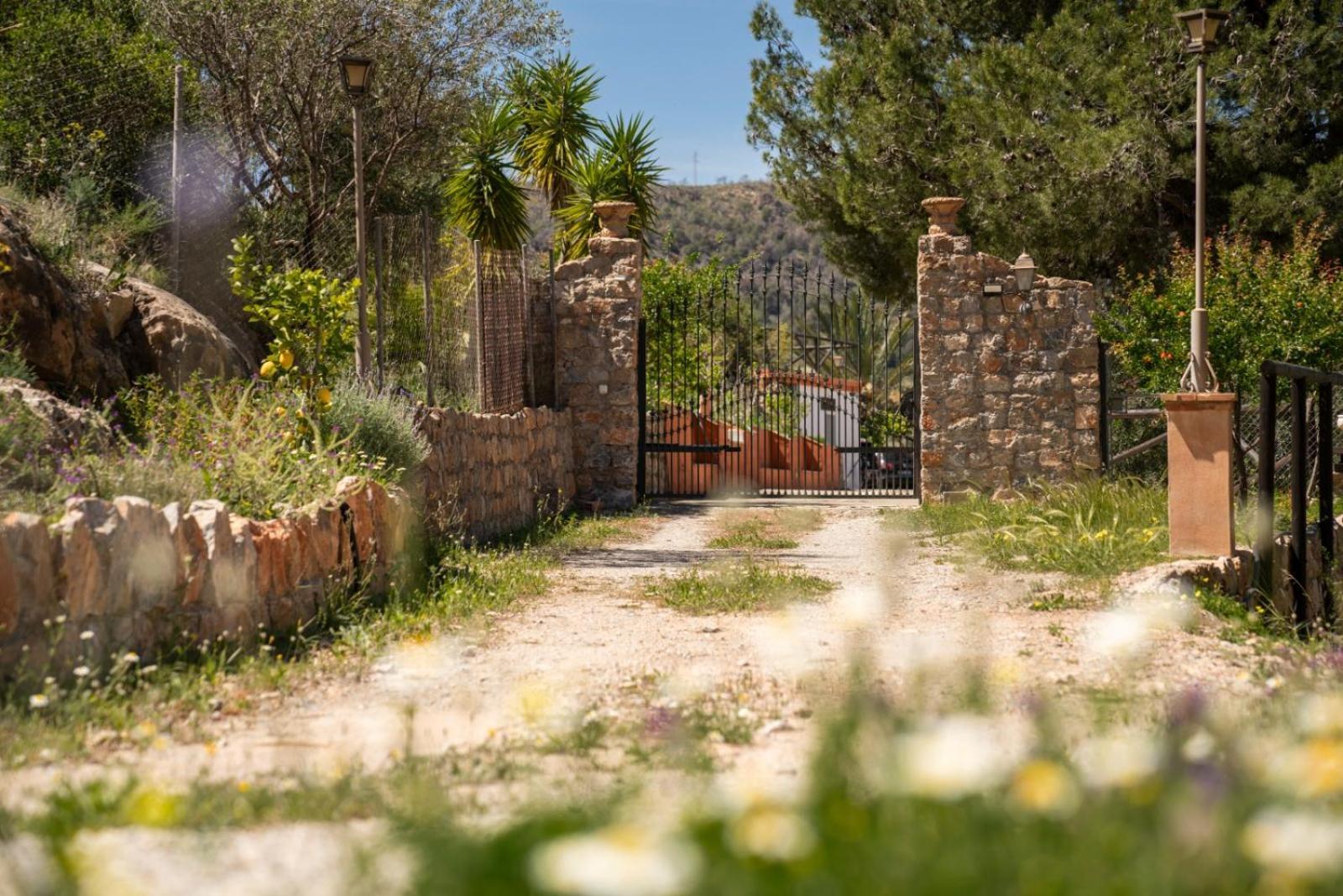 Breathtaking Velez Viewpoint Villa Velez de Benaudalla Exterior photo